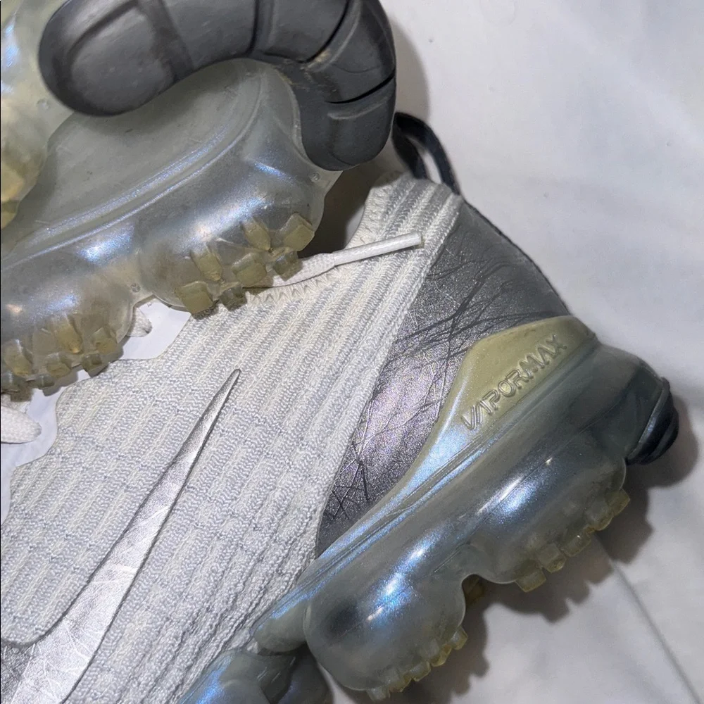 Nike Air VaporMax Kids 6Y White Gray Running Sneakers Youth Athletic